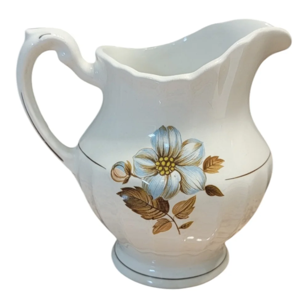 Vintage J&G Meakin‎ England Classic White Floral Porcelein Pouring Creamer